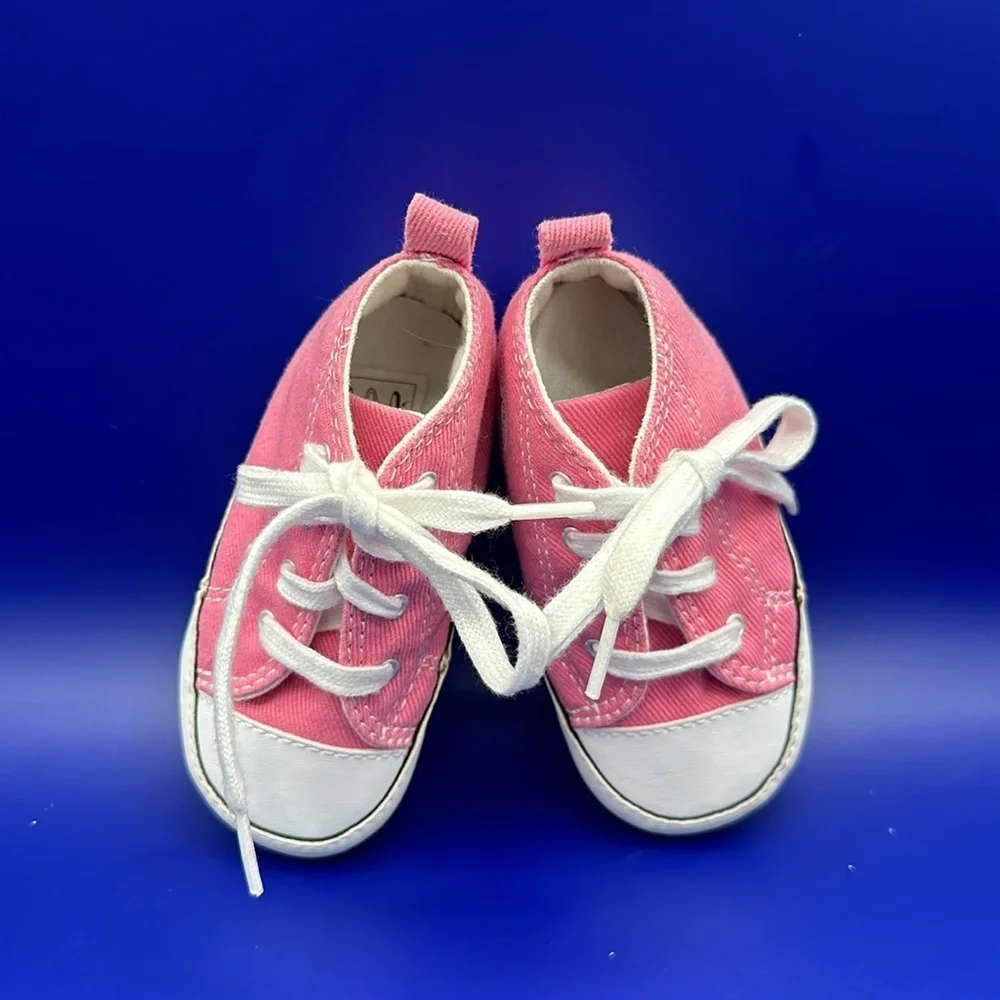 Converse All Star Chuck Taylor Infant Pink High Top Sneakers Size 4